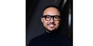 Nomi Ansari Received The Best Fashion Designer Award in SPFW’19